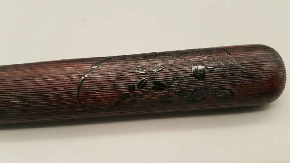 Superb Japanese Meiji (19thC) Bamboo Lacquer Pipecase (Kiseruzutsu) with Grasshopper on Foliage and a Silver Pipe (Kiseru) View VII