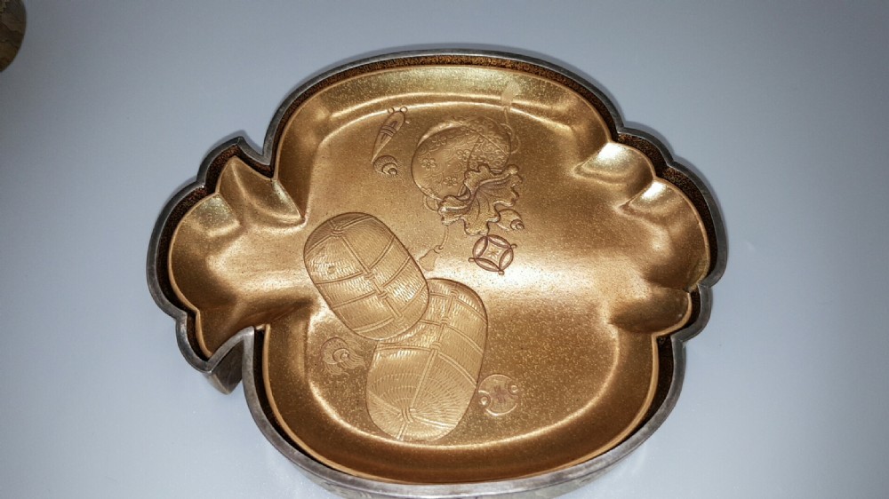 Stunning Japanese Edo (early to mid-19thC) Gold Lacquer Box (Kobako) with Insert Tray View IV