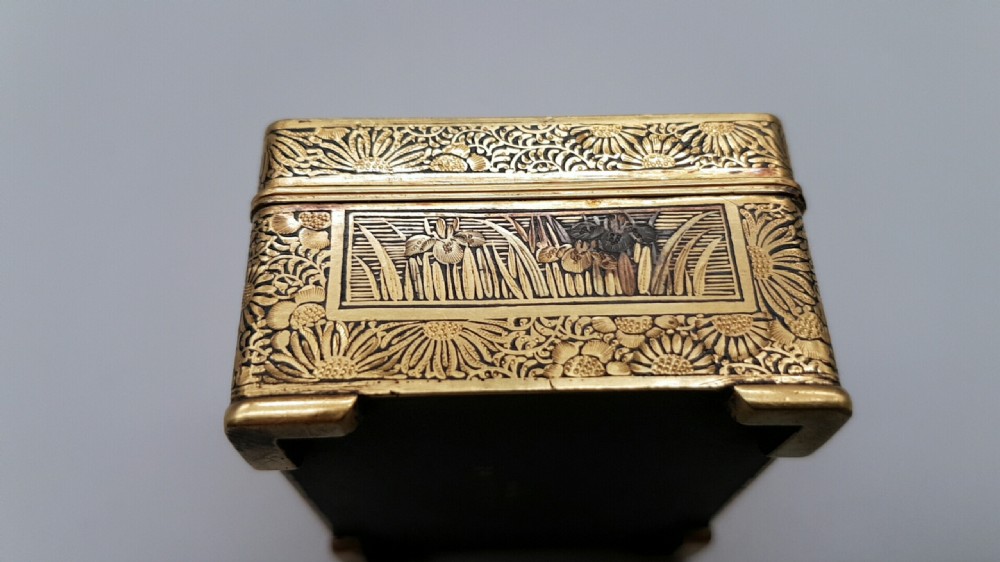 Exquisite Japanese Meiji (ca. 1900) Iron Damascene 24k Gold Box by Fujii Yoshitoyo View IV