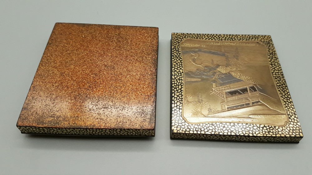 Rare Japanese Edo (mid-19thC) Gold Lacquer Incense Case  View VII