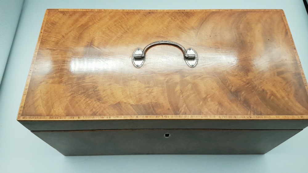 Beautifil English Georgian (ca. 1780-1800) Mahogany Tea Caddy View V