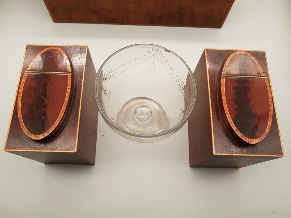 Beautifil English Georgian (ca. 1780-1800) Mahogany Tea Caddy View XIII