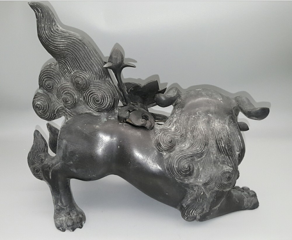 Striking Japanese Meiji (early 20thC) Bronze Temple Lion & Peony (Shishi-Botan) Incense Burner View IV