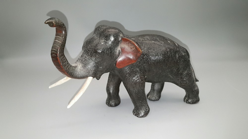Japanese Meiji (early 20thC) Small Bronze Elephant