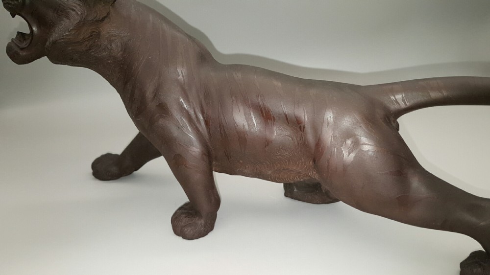 Superb Japanese Meiji (late 19thC) Bronze Tiger by Omori Mitsumoto (Omori Kogen) View V