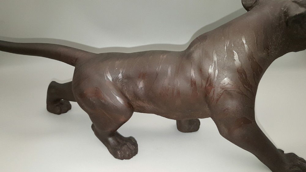 Superb Japanese Meiji (late 19thC) Bronze Tiger by Omori Mitsumoto (Omori Kogen) View VI