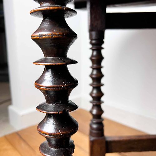 SMALL 17TH CENTURY OAK GATELEG TABLE - ADDITIONAL PHOTO 11