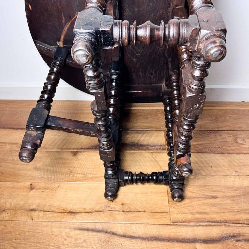 SMALL 17TH CENTURY OAK GATELEG TABLE - ADDITIONAL PHOTO 19
