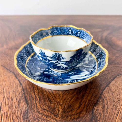 caughley tea bowl and saucer - CATEGORY: ANTIQUE CERAMICS - DATED 18TH CENTURY