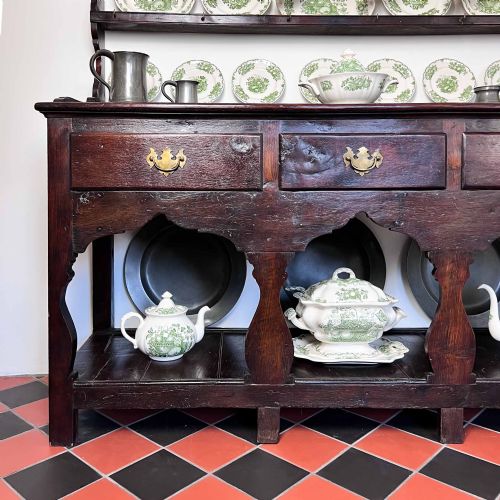 18TH CENTURY WELSH OAK POTBOARD DRESSER - ADDITIONAL PHOTO 5