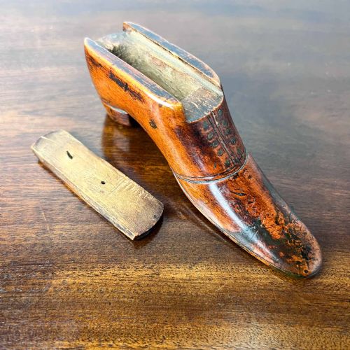 GEORGIAN TREEN SHOE SNUFF BOX - ADDITIONAL PHOTO 12