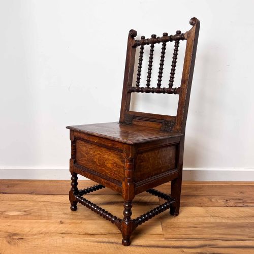 17TH CENTURY OAK BOX CHAIR - ADDITIONAL PHOTO 1