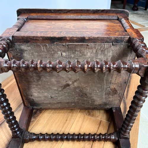17TH CENTURY OAK BOX CHAIR - ADDITIONAL PHOTO 17
