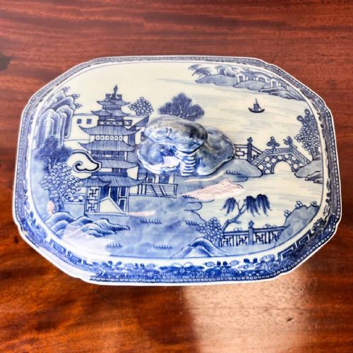 18TH CENTURY CHINESE BLUE AND WHITE TUREEN - ADDITIONAL PHOTO 8