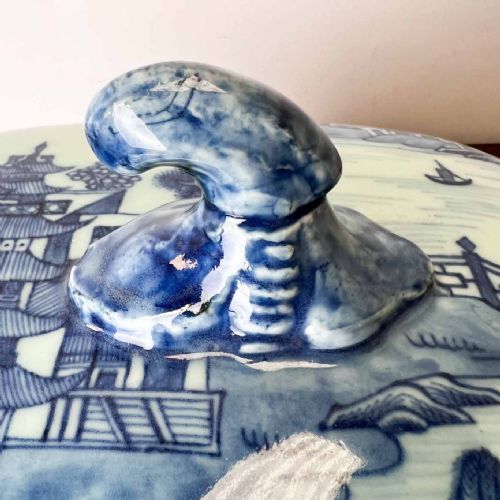 18TH CENTURY CHINESE BLUE AND WHITE TUREEN - ADDITIONAL PHOTO 9