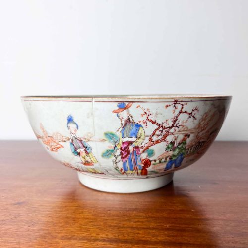 C18TH CHINESE PORCELAIN FAMILLE ROSE PUNCH BOWL - ADDITIONAL PHOTO 3