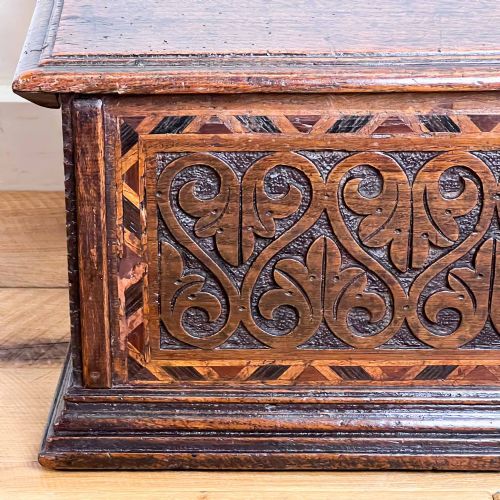 18TH CENTURY CARVED OAK DESK BOX WITH HOLLY AND BOG OAK INLAY - ADDITIONAL PHOTO 7