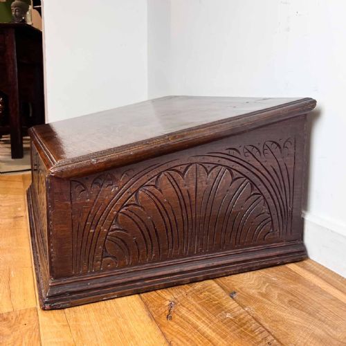 18TH CENTURY CARVED OAK DESK BOX WITH HOLLY AND BOG OAK INLAY - ADDITIONAL PHOTO 10