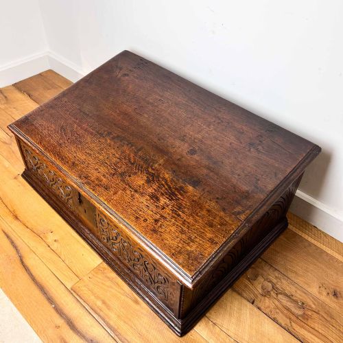18TH CENTURY CARVED OAK DESK BOX WITH HOLLY AND BOG OAK INLAY - ADDITIONAL PHOTO 11