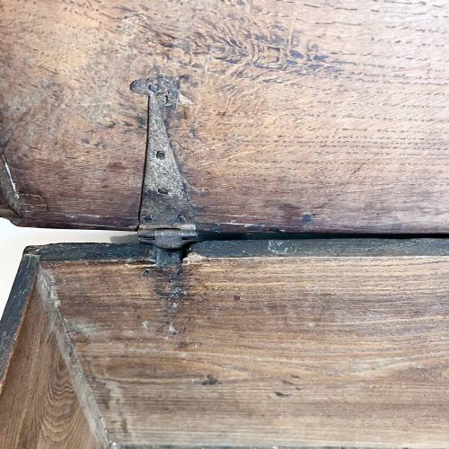 18TH CENTURY CARVED OAK DESK BOX WITH HOLLY AND BOG OAK INLAY - ADDITIONAL PHOTO 14