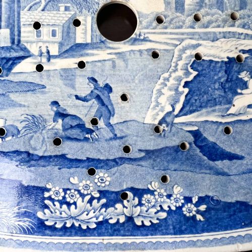 ANTIQUE BLUE AND WHITE ITALIAN PATTERN TRANSFER PRINT MEAT DRAINER - ADDITIONAL PHOTO 4