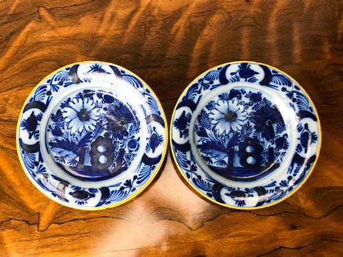 pair of 18th century dutch delftware plates - CATEGORY: ANTIQUE PLATES - DATED 18TH CENTURY