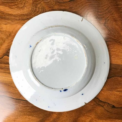 PAIR OF 18TH CENTURY DUTCH DELFTWARE PLATES - ADDITIONAL PHOTO 7