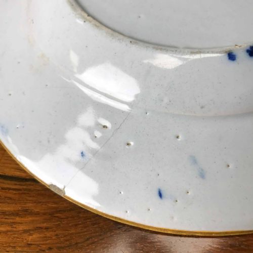 PAIR OF 18TH CENTURY DUTCH DELFTWARE PLATES - ADDITIONAL PHOTO 8