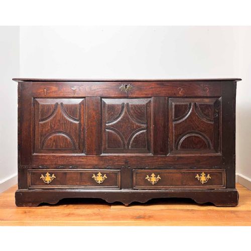 large 18th century oak mule chest - CATEGORY: ANTIQUE CHESTS - DATED 18TH CENTURY