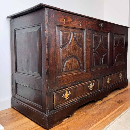 LARGE 18TH CENTURY OAK MULE CHEST - ADDITIONAL PHOTO 7