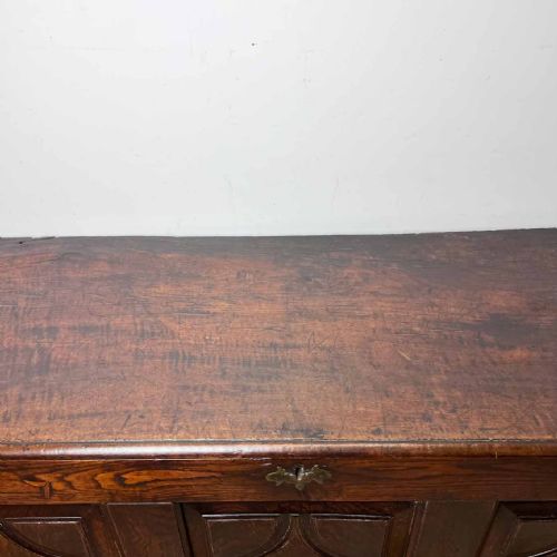 LARGE 18TH CENTURY OAK MULE CHEST - ADDITIONAL PHOTO 14