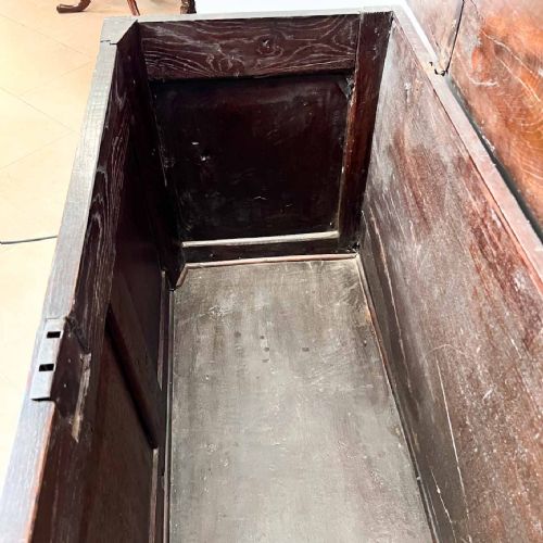 LARGE 18TH CENTURY OAK MULE CHEST - ADDITIONAL PHOTO 19
