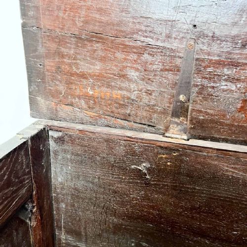 LARGE 18TH CENTURY OAK MULE CHEST - ADDITIONAL PHOTO 21