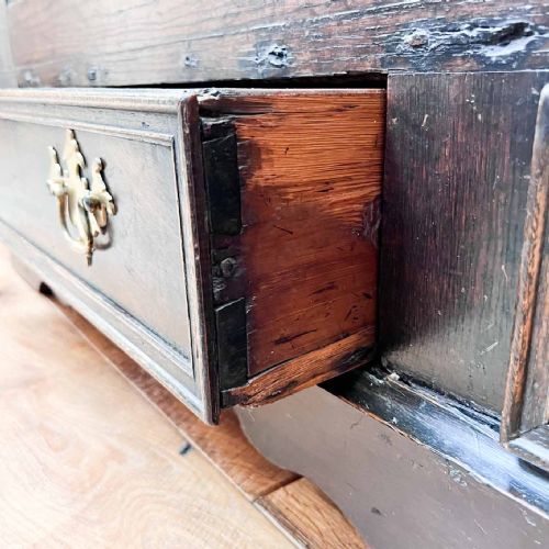 LARGE 18TH CENTURY OAK MULE CHEST - ADDITIONAL PHOTO 28