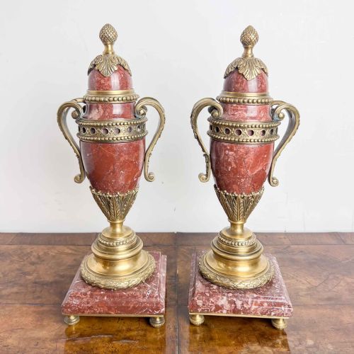 A PAIR OF FRENCH ROUGE MARBLE AND GILT BRONZE CASSOLETTES - ADDITIONAL PHOTO 1