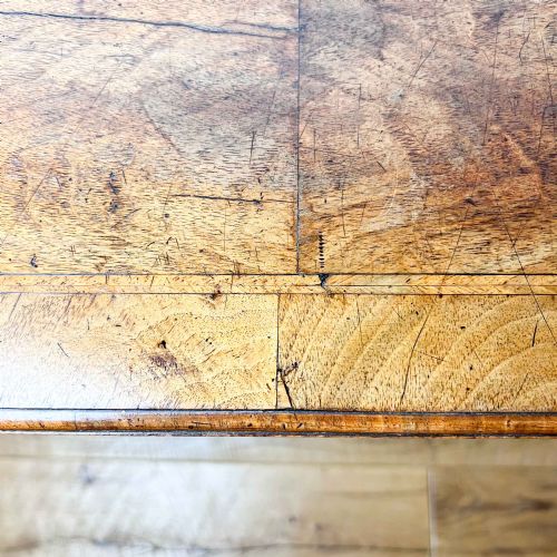 GEORGIAN WALNUT FEATHERBANDED LOWBOY WITH QUARTER VENEERED TOP - ADDITIONAL PHOTO 4