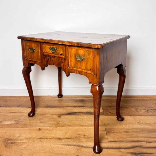 GEORGIAN WALNUT FEATHERBANDED LOWBOY WITH QUARTER VENEERED TOP - ADDITIONAL PHOTO 14