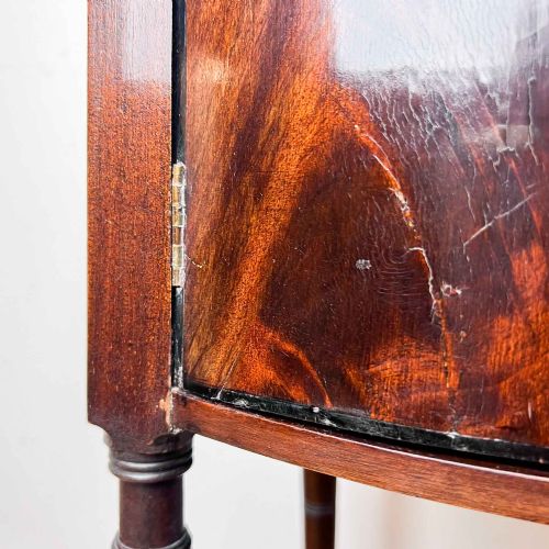 ANTIQUE MAHOGANY BOW FRONT BEDSIDE CABINET - ADDITIONAL PHOTO 8