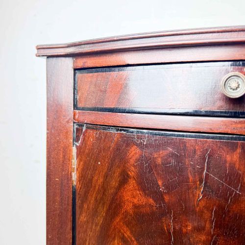 ANTIQUE MAHOGANY BOW FRONT BEDSIDE CABINET - ADDITIONAL PHOTO 10
