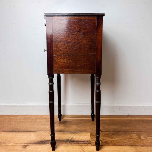 ANTIQUE MAHOGANY BOW FRONT BEDSIDE CABINET - ADDITIONAL PHOTO 11