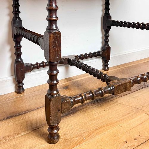 EARLY 18TH CENTURY OAK SIDE TABLE - ADDITIONAL PHOTO 6