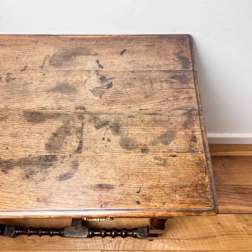 EARLY 18TH CENTURY OAK SIDE TABLE - ADDITIONAL PHOTO 15