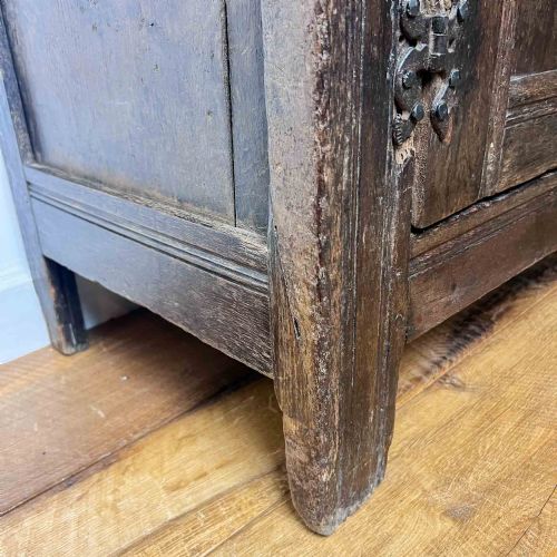 17TH CENTURY OAK DUODARN CUPBOARD - ADDITIONAL PHOTO 11