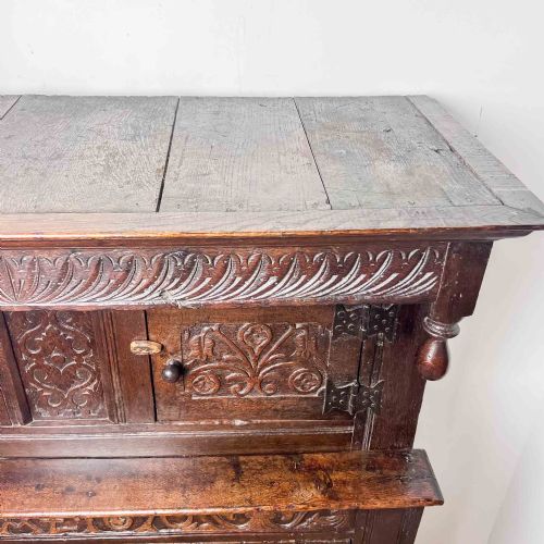 17TH CENTURY OAK DUODARN CUPBOARD - ADDITIONAL PHOTO 15