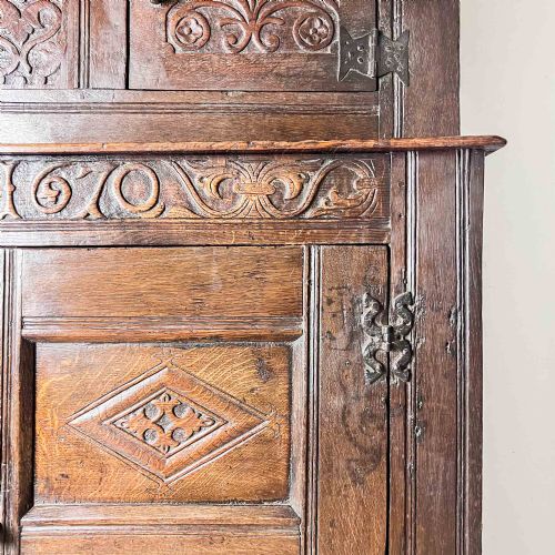 17TH CENTURY OAK DUODARN CUPBOARD - ADDITIONAL PHOTO 24
