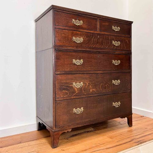 LARGE GEORGIAN TWO PART OAK CHEST OF DRAWERS - ADDITIONAL PHOTO 1