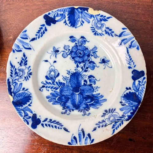 PAIR OF SMALL ANTIQUE DELFT PLATES - ADDITIONAL PHOTO 2