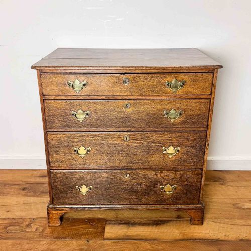 SMALL GEORGIAN OAK CHEST OF DRAWERS - ADDITIONAL PHOTO 3