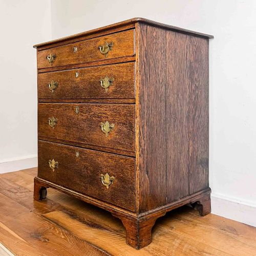 SMALL GEORGIAN OAK CHEST OF DRAWERS - ADDITIONAL PHOTO 6