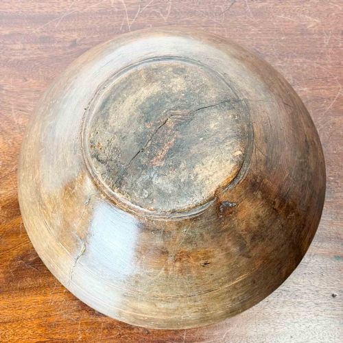 ANTIQUE TURNED SYCAMORE DAIRY BOWL - ADDITIONAL PHOTO 9